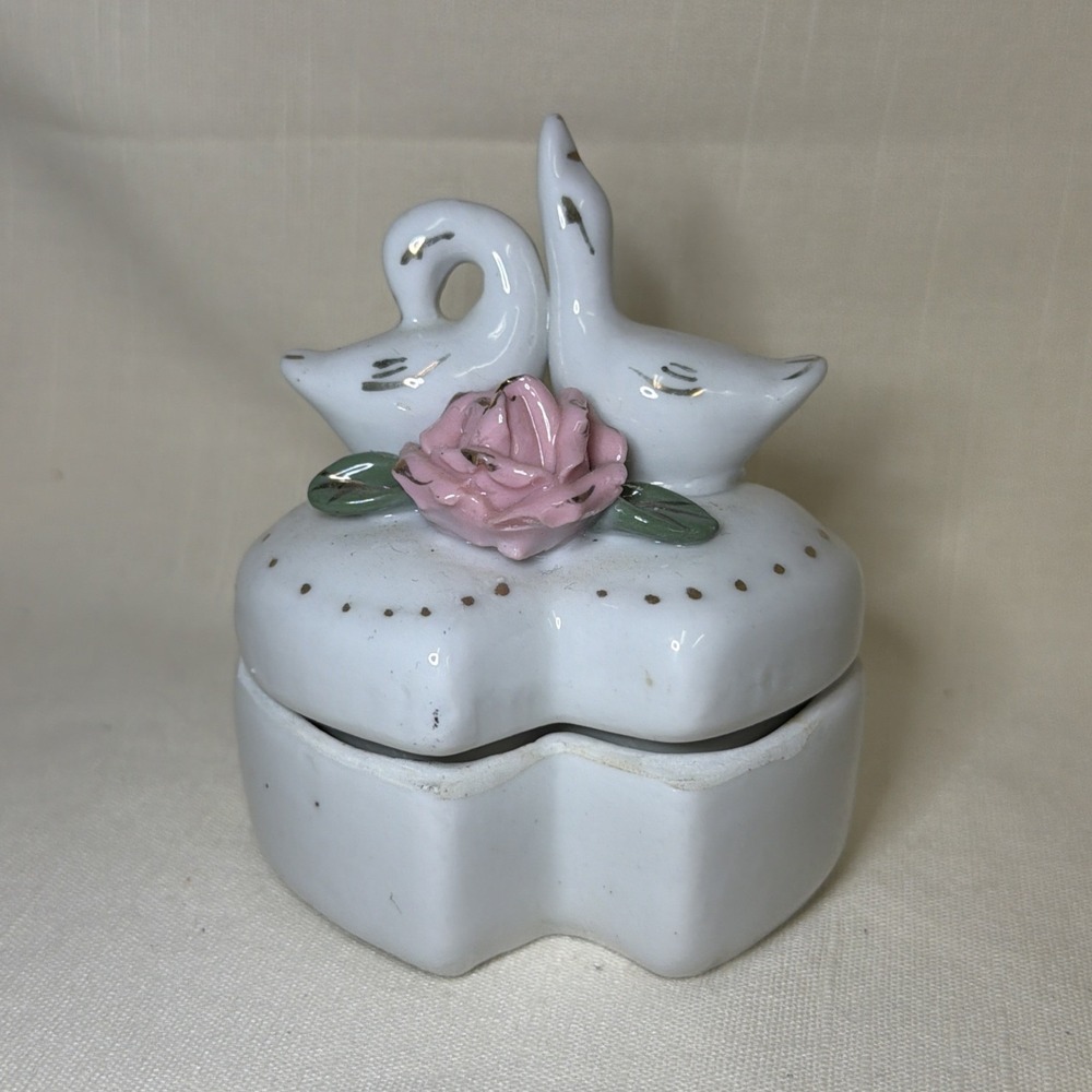 Vintage Trinket Box White Swan‎ Couple Gold Trim Pink Rose Heart Shaped Base